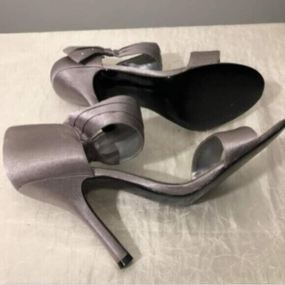 Satin Silver Rhinestone Heels Sz 9 - Picture 4 of 6